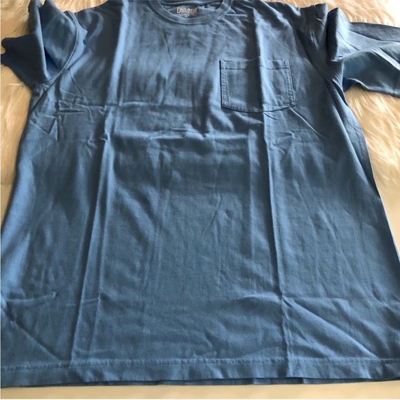 Duluth Trading Co. Longtail Short Sleeve Crewneck With Pocket | Size Medium - Picture 4 of 4